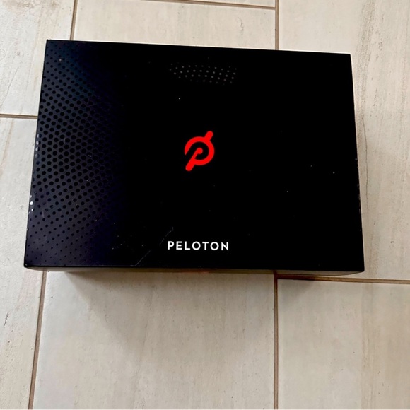 Peloton Men’s Cycling Shoes – Size 13.5, Black/Red – Excellent Condition - Picture 5 of 6